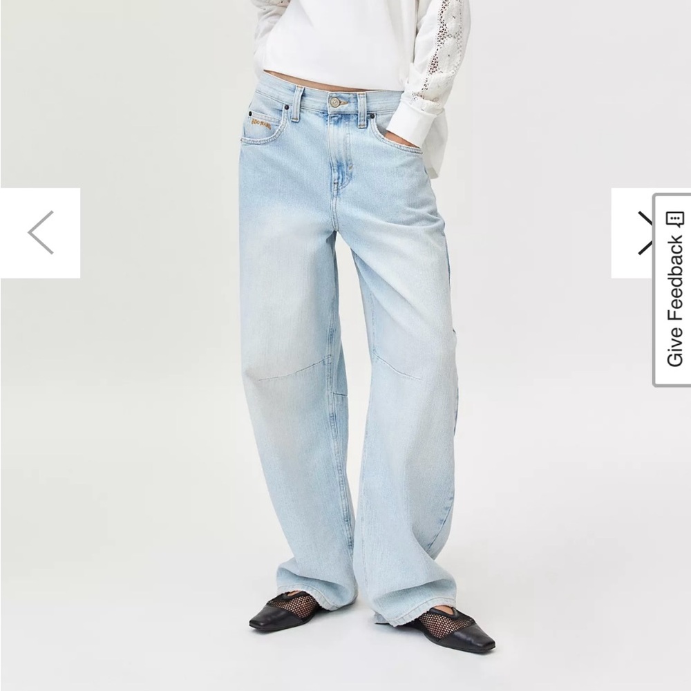 Light wash BDG barrel jeans